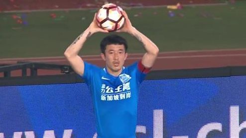 欧联-布莱顿1-0十人雅典AEK 佩德罗造点+点射制胜北京时间12月1日01:45，欧联小组赛第五轮布莱顿挑战雅典AEK的比赛，上半场弗格森低射造险，聚贝尔中柱，下半场若昂佩德罗造点+点射破门，加齐诺维奇直红，最终布莱顿客场1-0十人雅典AEK。